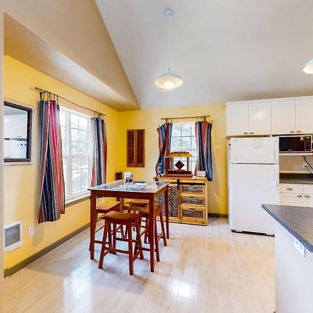 Main Deck Villa Пасифик Сити Екстериор снимка